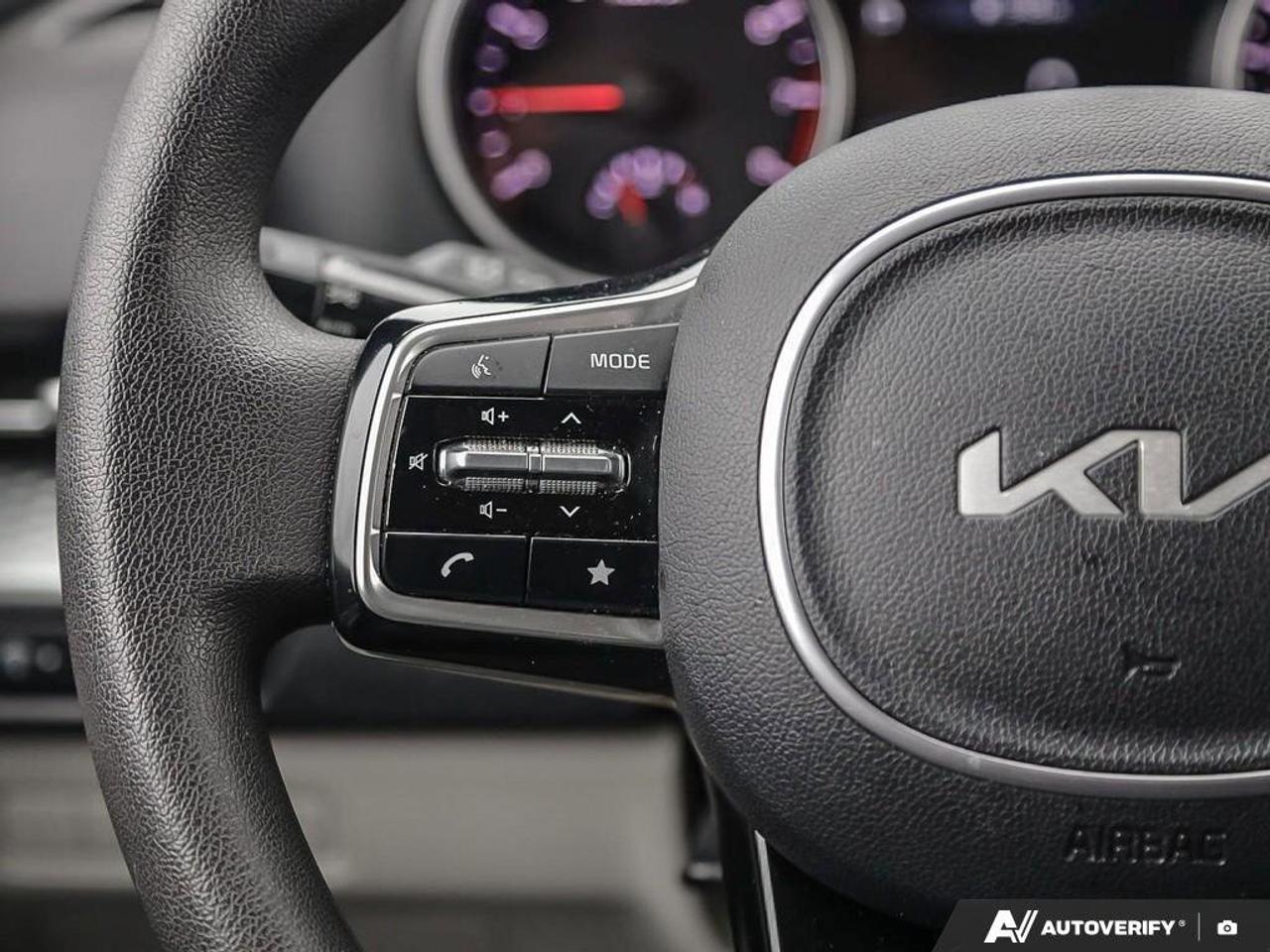 2023 Kia Carnival LX   8 Passenger   Apple CarPlay   Lane Following Photo