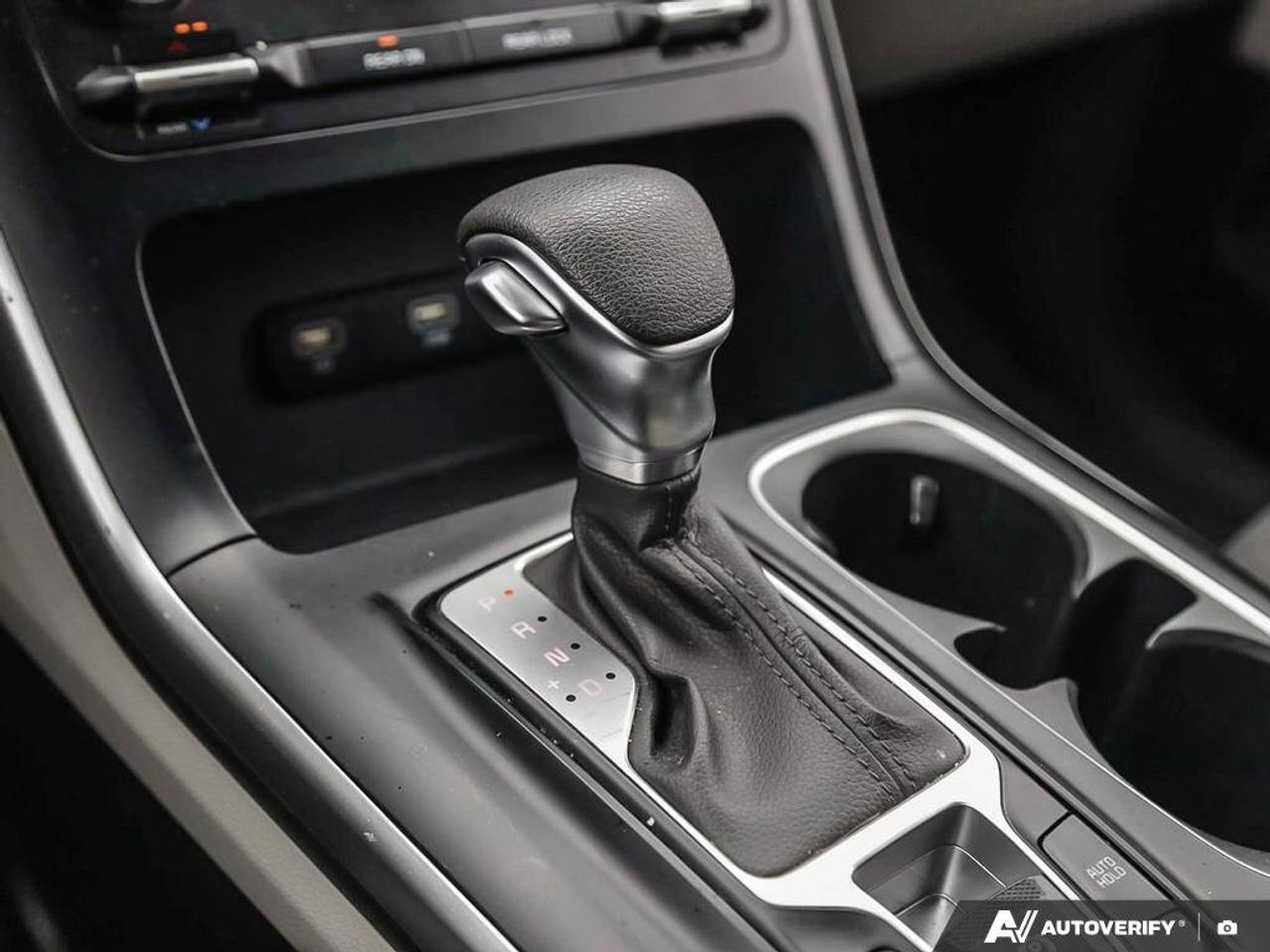 2023 Kia Carnival LX   8 Passenger   Apple CarPlay   Lane Following Photo