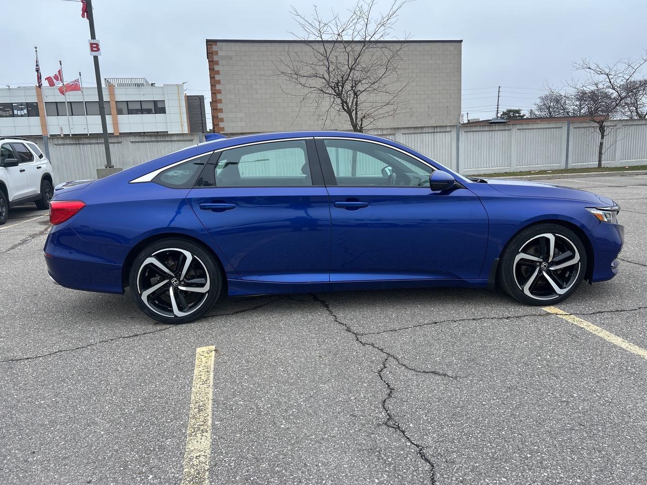 2019 Honda Accord Sedan Sport 2.0 CarPlay Sunroof heated Seats R.Cam Photo