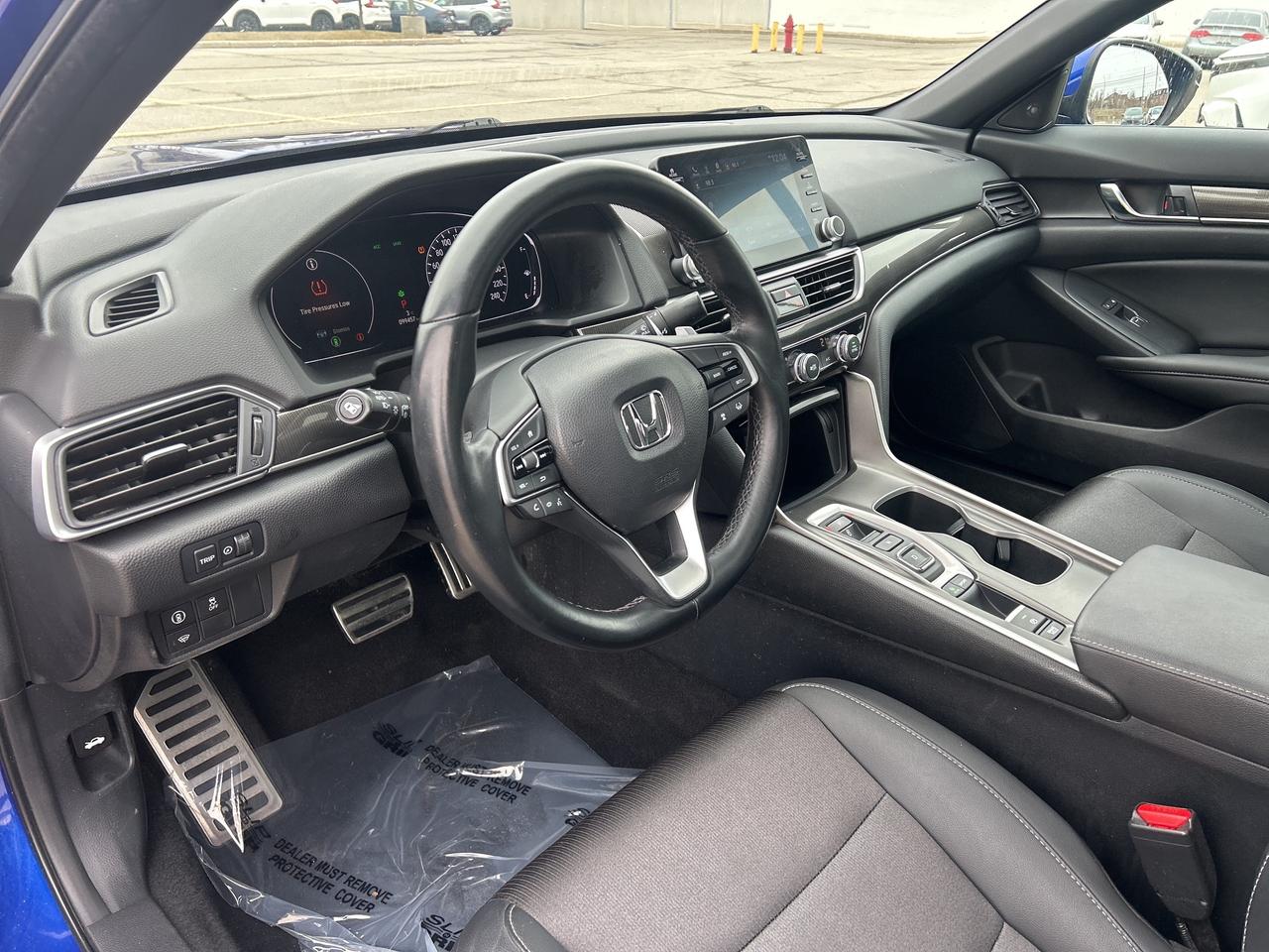 2019 Honda Accord Sedan Sport 2.0 CarPlay Sunroof heated Seats R.Cam Photo