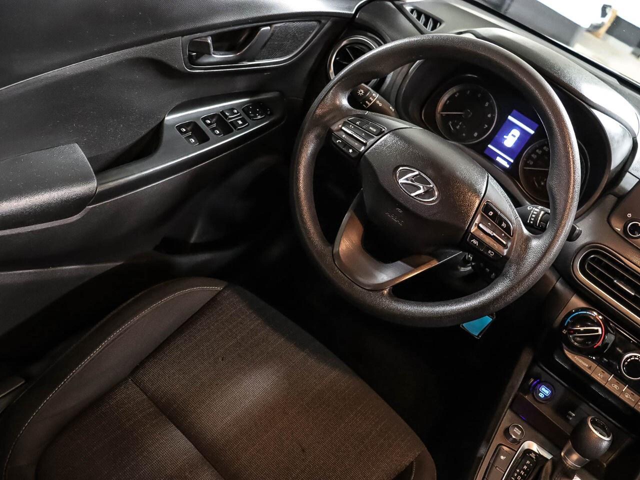 2022 Hyundai KONA 2.0L Essential FWD Photo