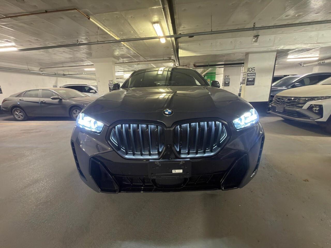 2025 BMW X6 xDrive40i Sports Activity Coupe Photo2