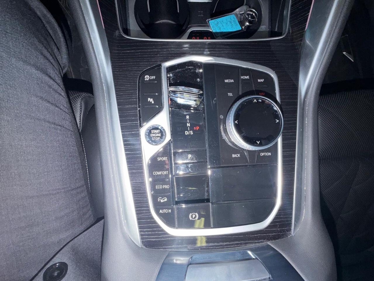 2025 BMW X6 xDrive40i Sports Activity Coupe Photo