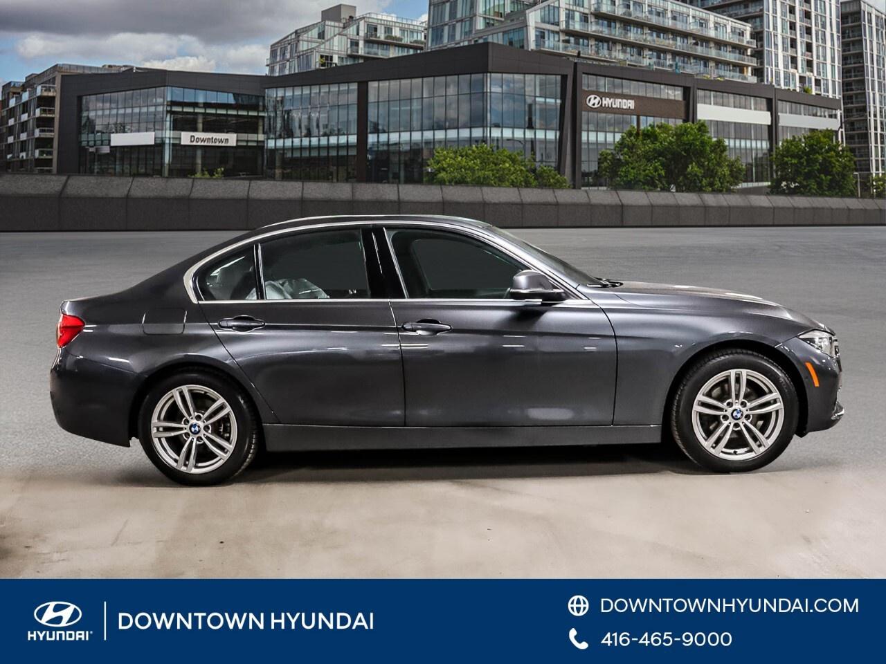 2017 BMW 3 Series 330i xDrive Sedan Photo2