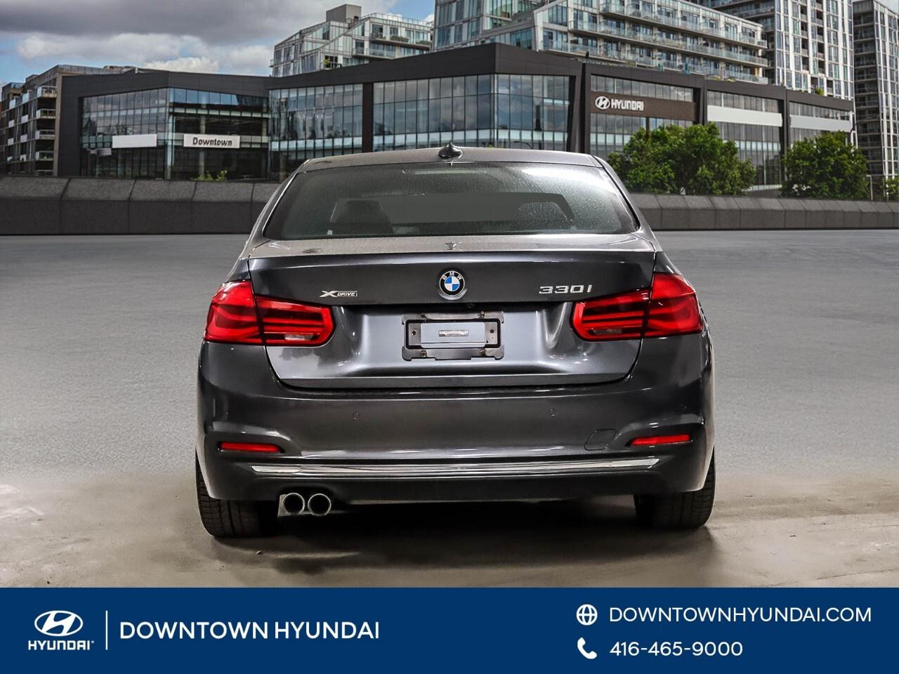 2017 BMW 3 Series 330i xDrive Sedan Photo3
