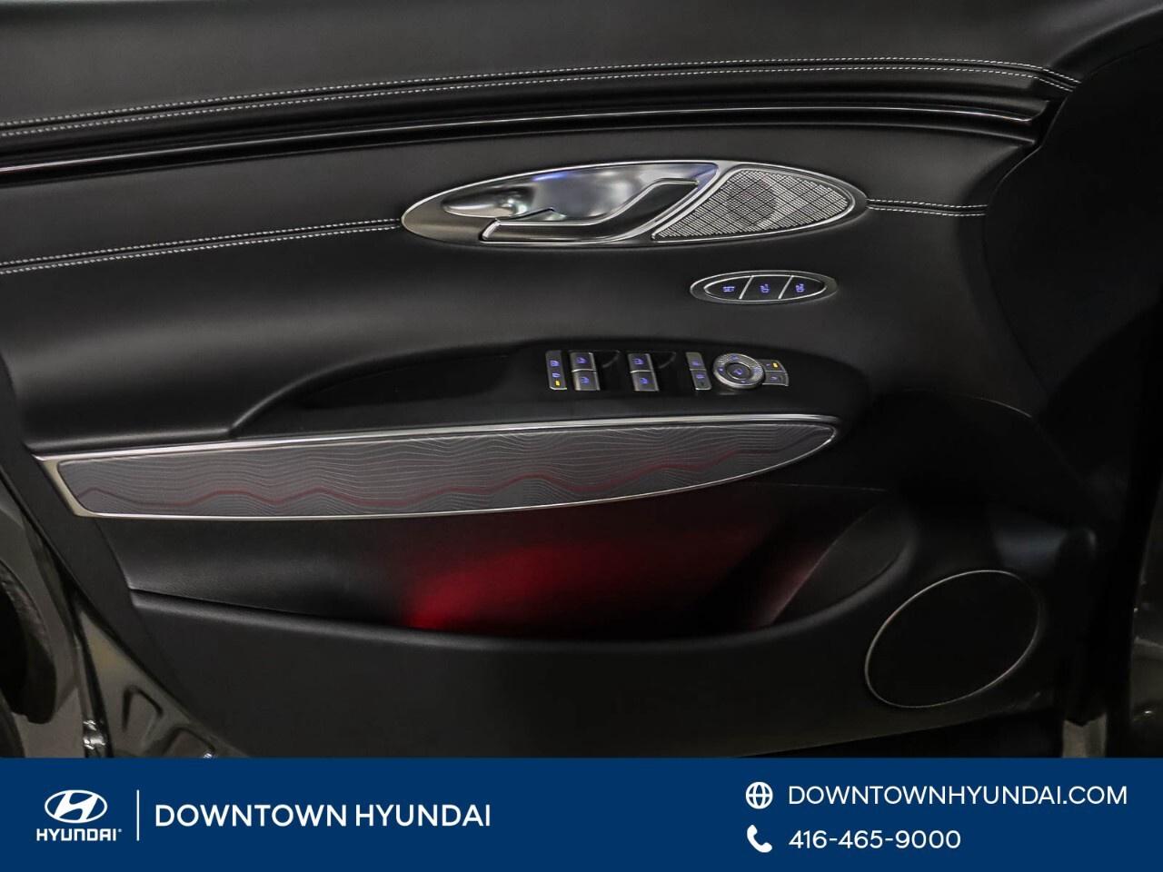 2024 Genesis GV70 2.5T Advanced AWD Photo