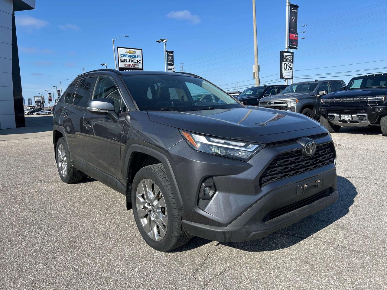 2022 Toyota RAV4 XLE AWD Photo