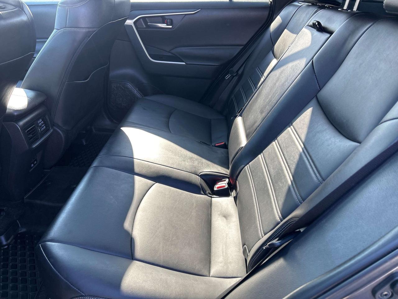2022 Toyota RAV4 XLE AWD Photo