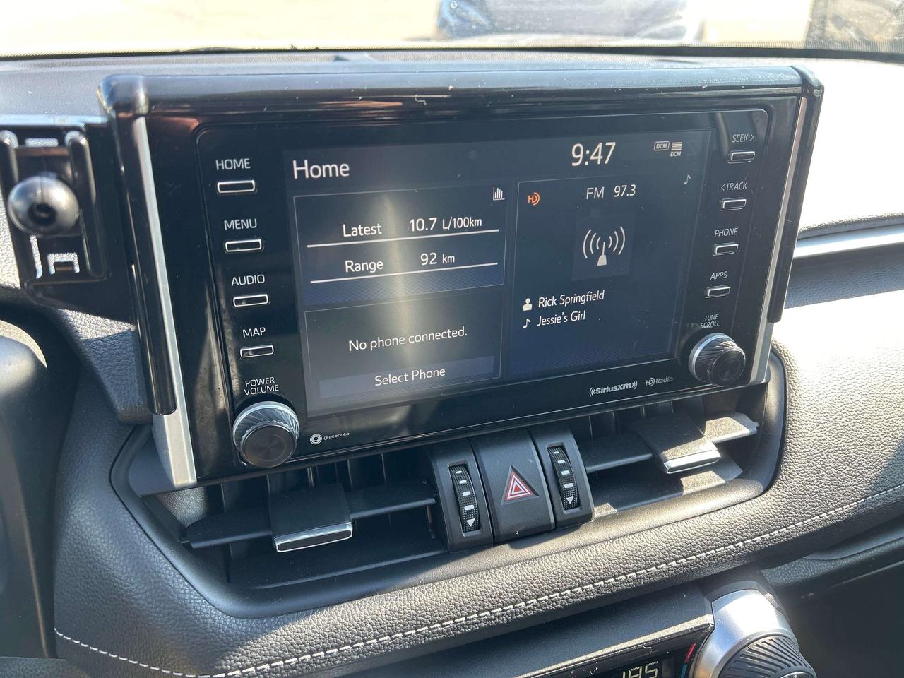2022 Toyota RAV4 XLE AWD Photo