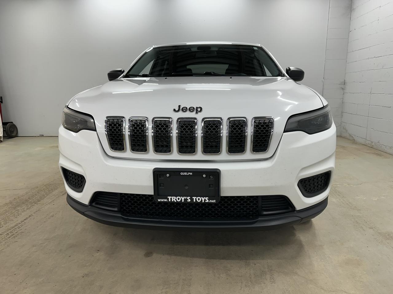 2019 Jeep Cherokee SPORT 4X4 Photo2
