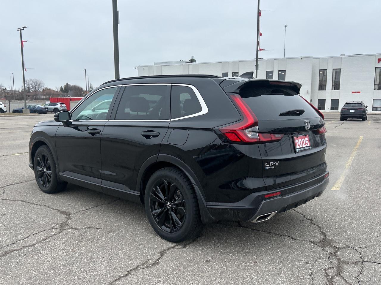 2025 Honda CR-V Hybrid Touring Leather  Navigation  Sunroof  CarPlay Photo