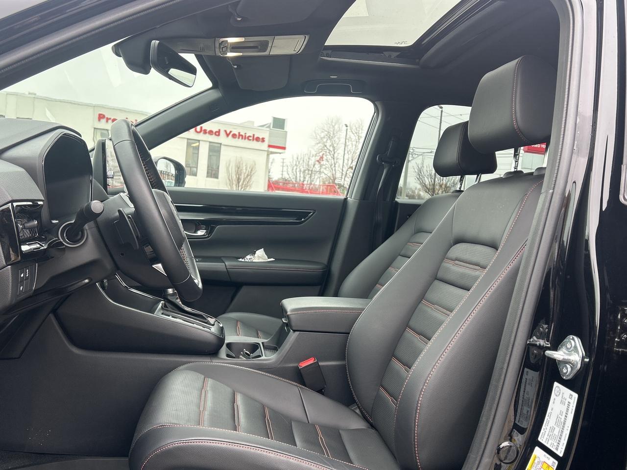 2025 Honda CR-V Hybrid Touring Leather  Navigation  Sunroof  CarPlay Photo