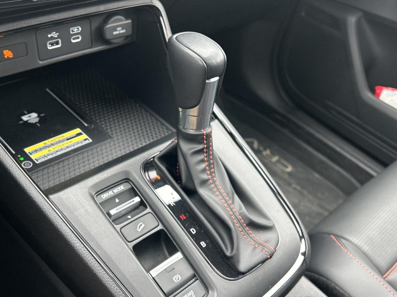 2025 Honda CR-V Hybrid Touring Leather  Navigation  Sunroof  CarPlay Photo