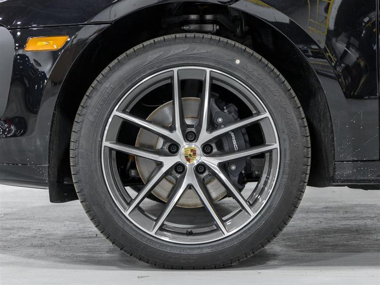 2025 Porsche Macan  Photo4