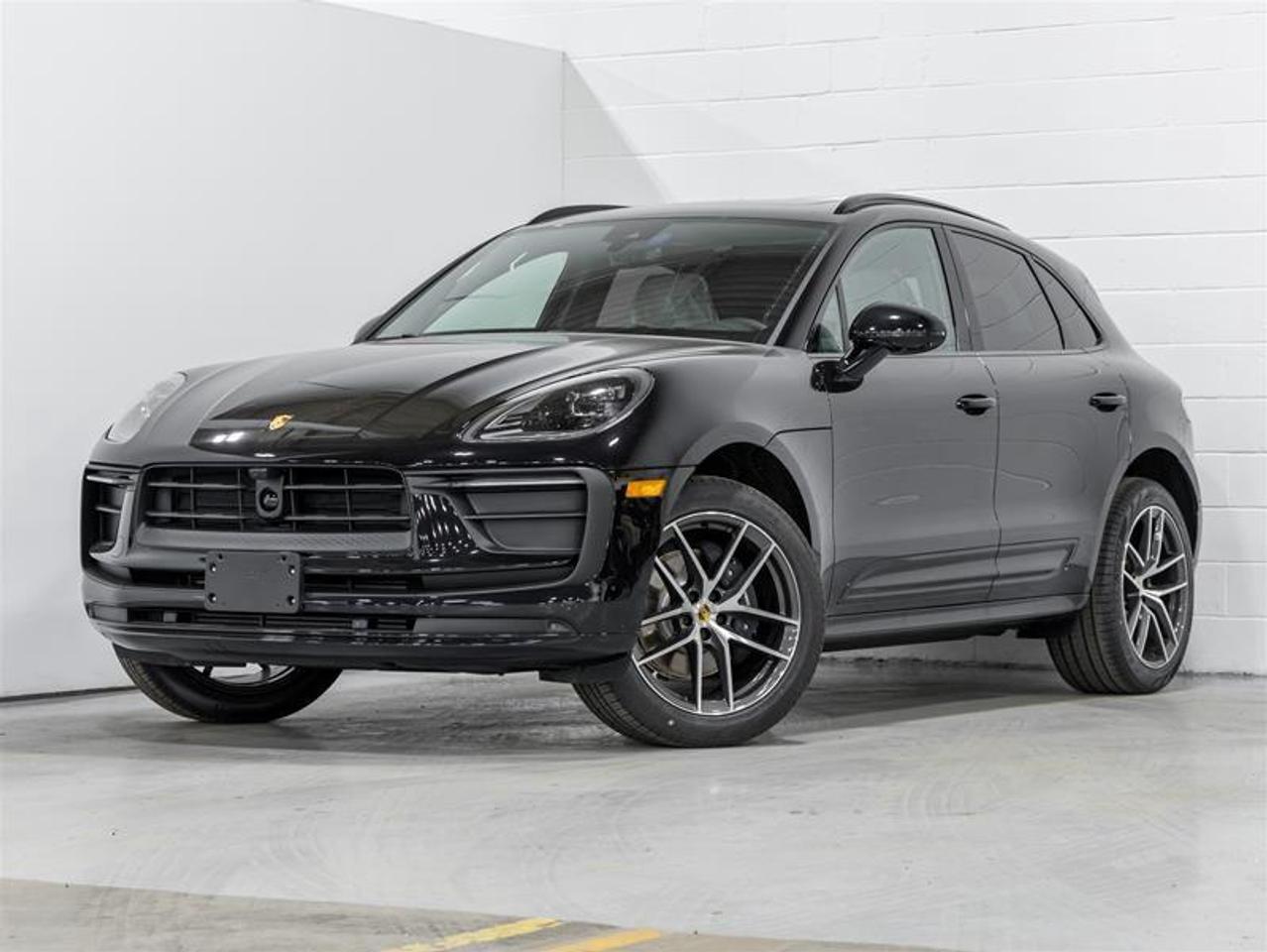 2025 Porsche Macan  Photo0