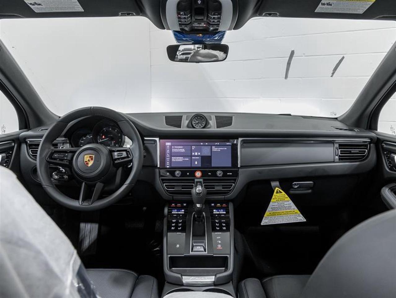 2025 Porsche Macan  Photo