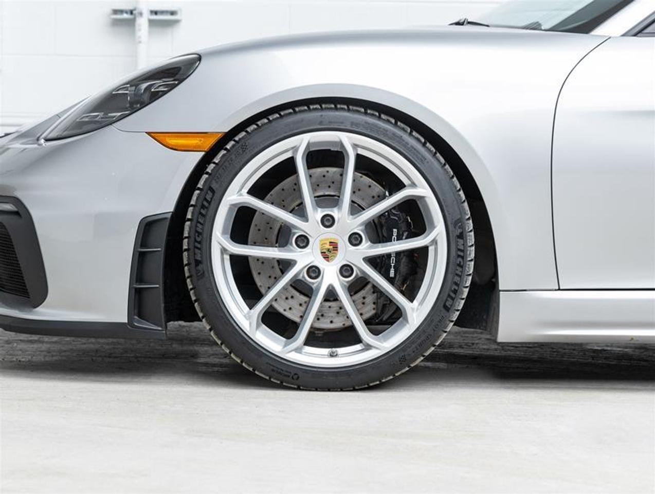 2021 Porsche 718 Spyder  Photo