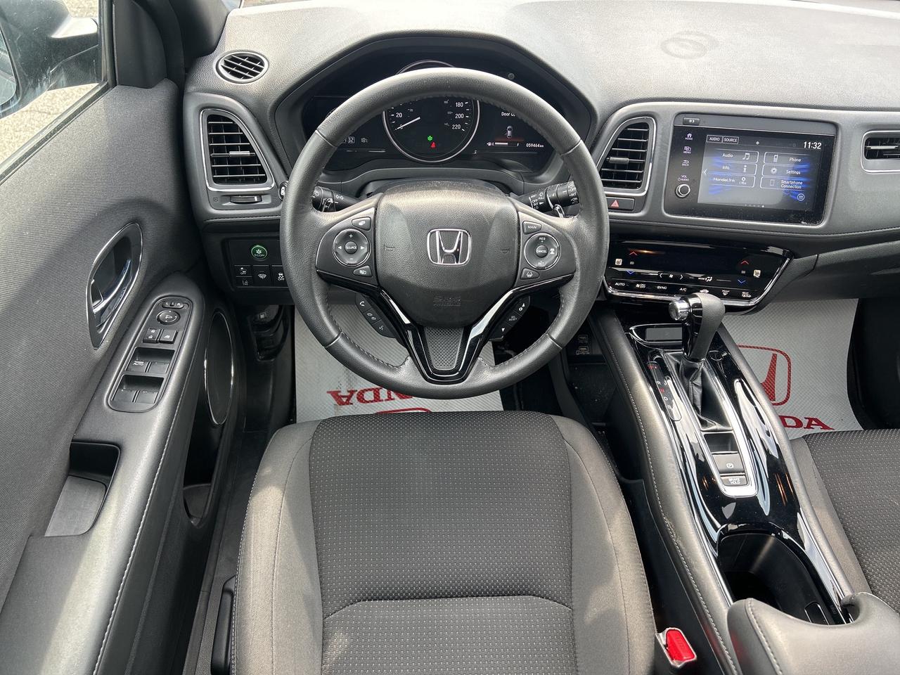 2022 Honda HR-V Sport  Sunroof  CarPlay   Heated Seats  R.Cam Photo