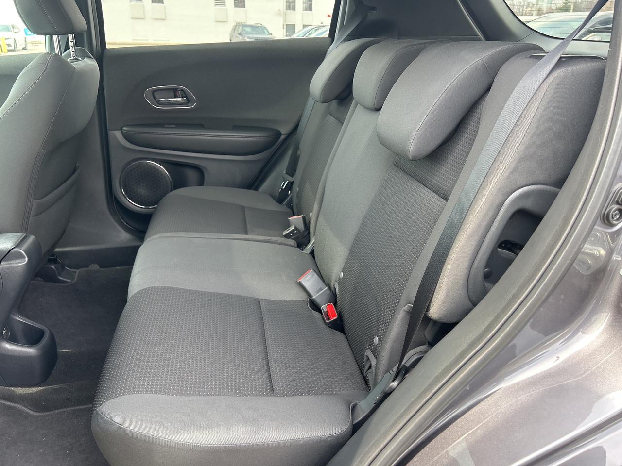 2022 Honda HR-V Sport  Sunroof  CarPlay   Heated Seats  R.Cam Photo