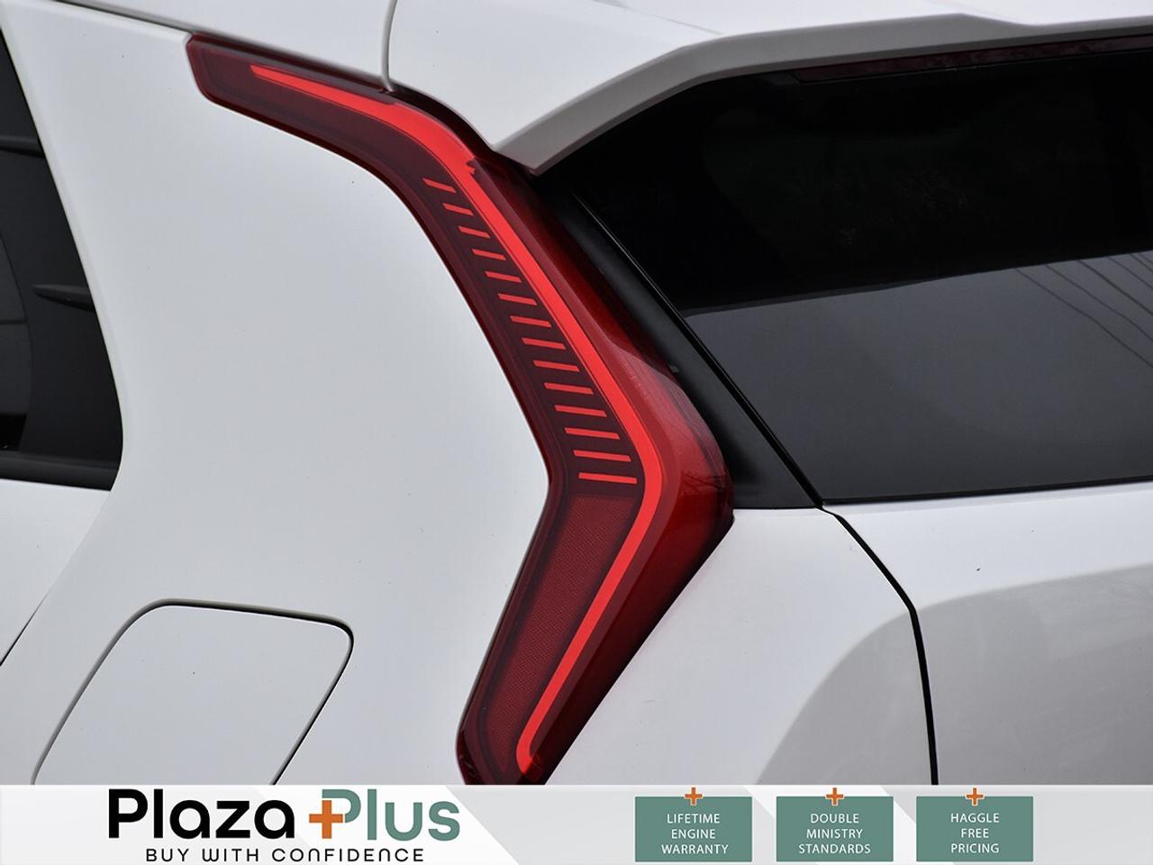 2024 Kia Niro Plug-In Hybrid EX Photo