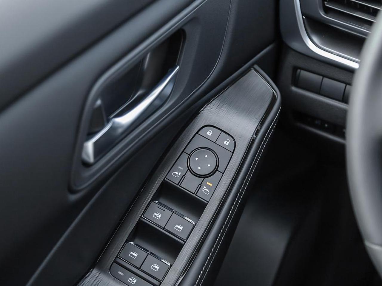 2026 Nissan Rogue SV MOONROOF Photo