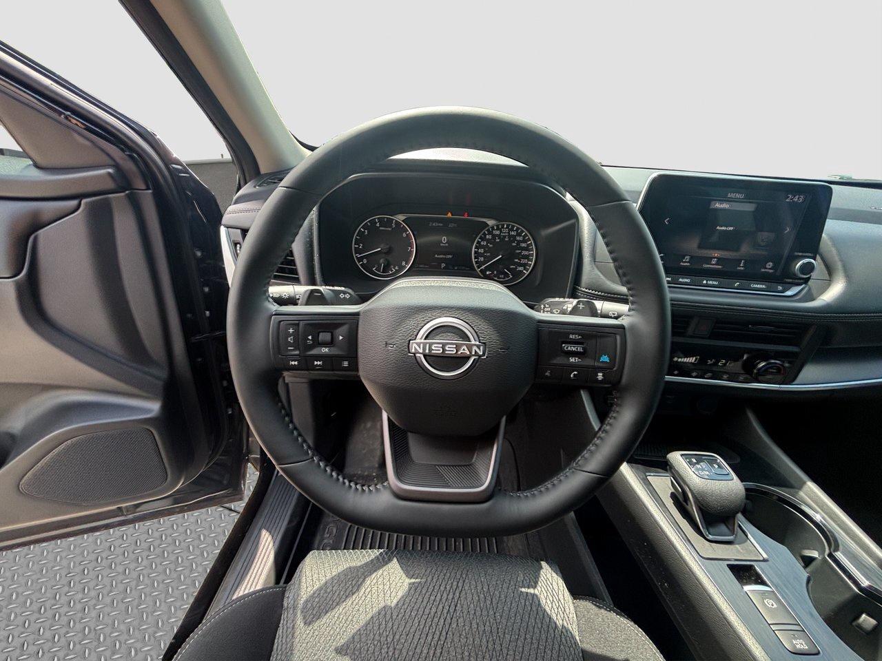 2026 Nissan Rogue SV MOONROOF Photo