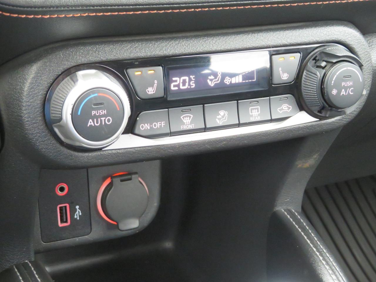 2020 Nissan Kicks SR FWD Photo