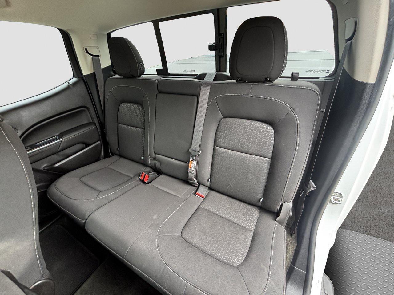 2017 GMC Canyon 4WD SLE Photo