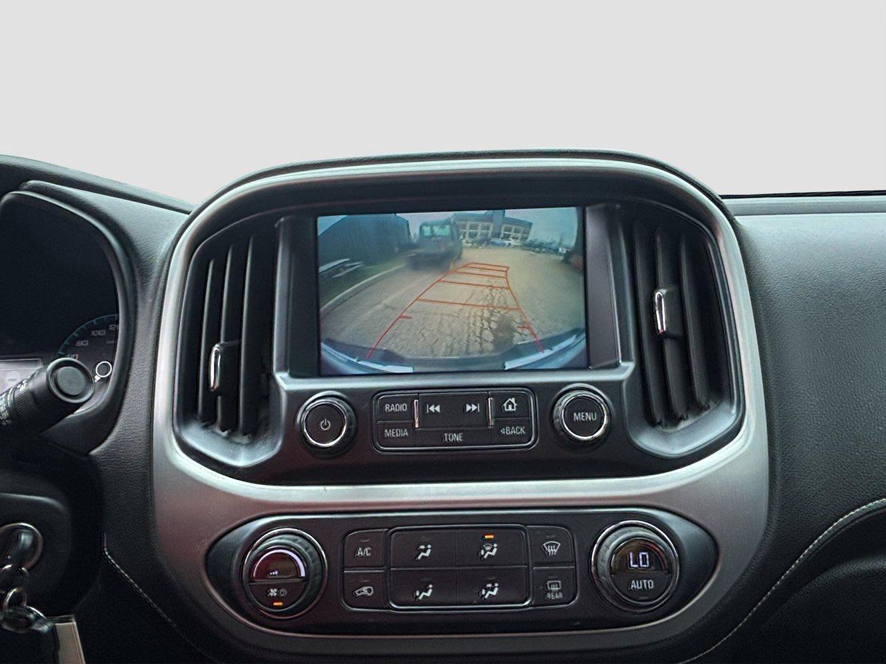 2017 GMC Canyon 4WD SLE Photo