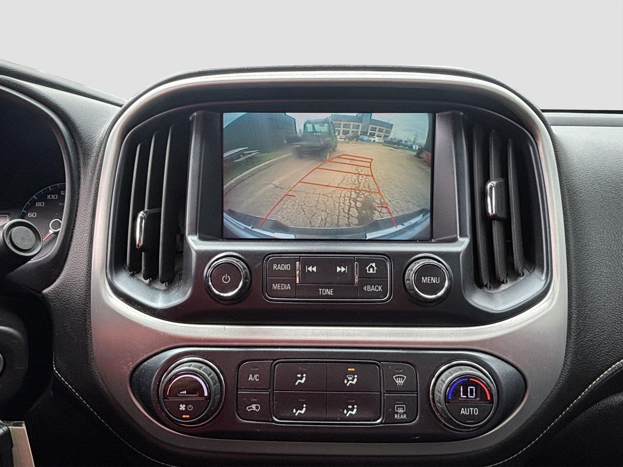 2017 GMC Canyon 4WD SLE Photo
