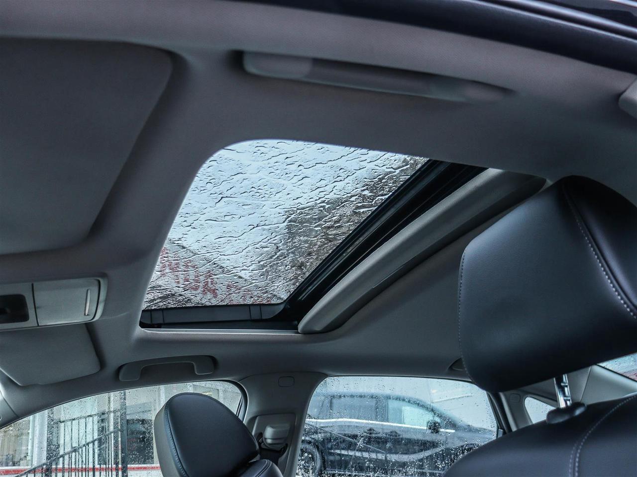 2022 Honda Civic TOURING LEATHER NAVI SUNROOF Photo