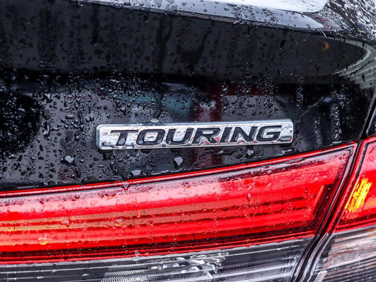 2022 Honda Civic TOURING LEATHER NAVI SUNROOF Photo