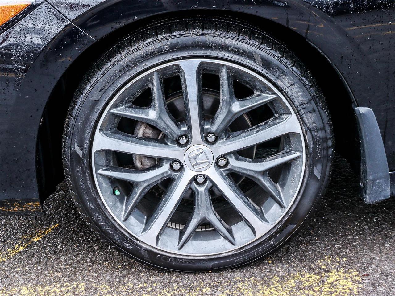 2022 Honda Civic TOURING LEATHER NAVI SUNROOF Photo