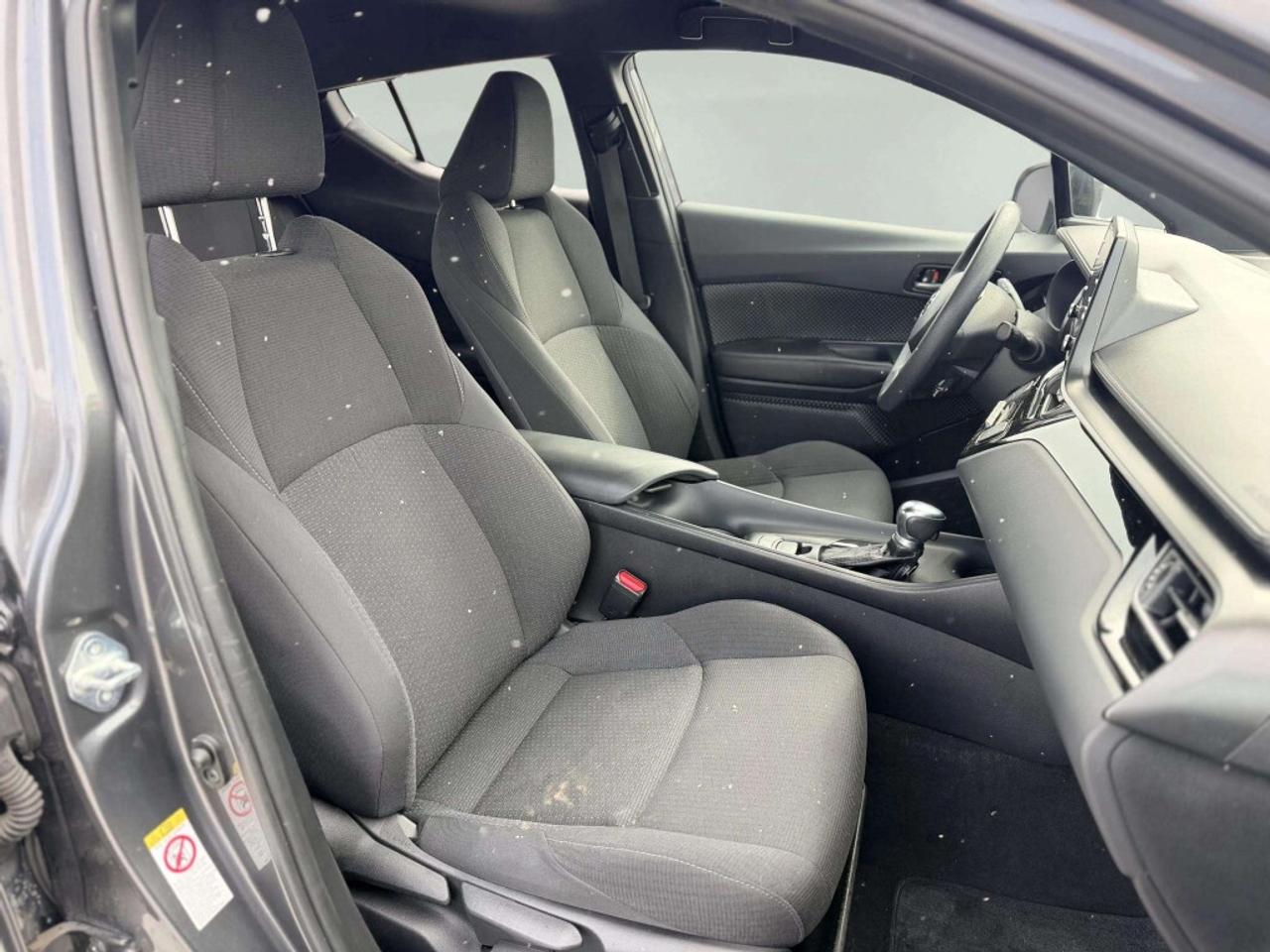 2019 Toyota C-HR LE - LOW KM! Photo