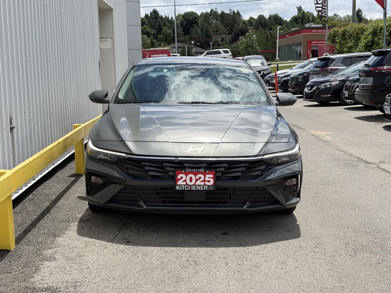 2025 Hyundai Elantra Luxury DCT   Leather   Roof   Navi   Remote Start   Heated Seats Photo