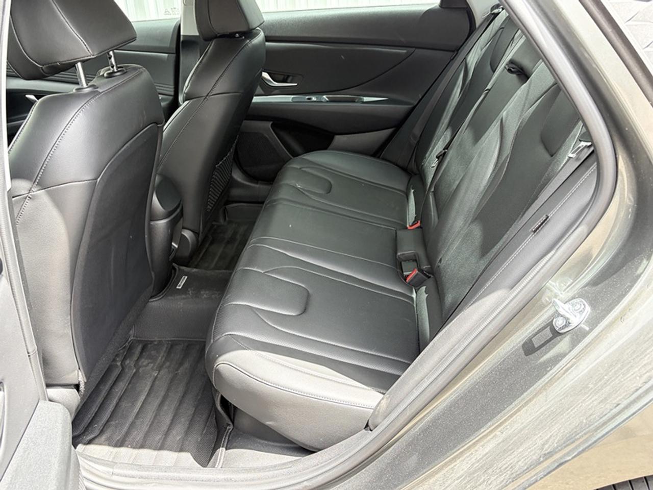 2025 Hyundai Elantra Luxury DCT   Leather   Roof   Navi   Remote Start   Heated Seats Photo