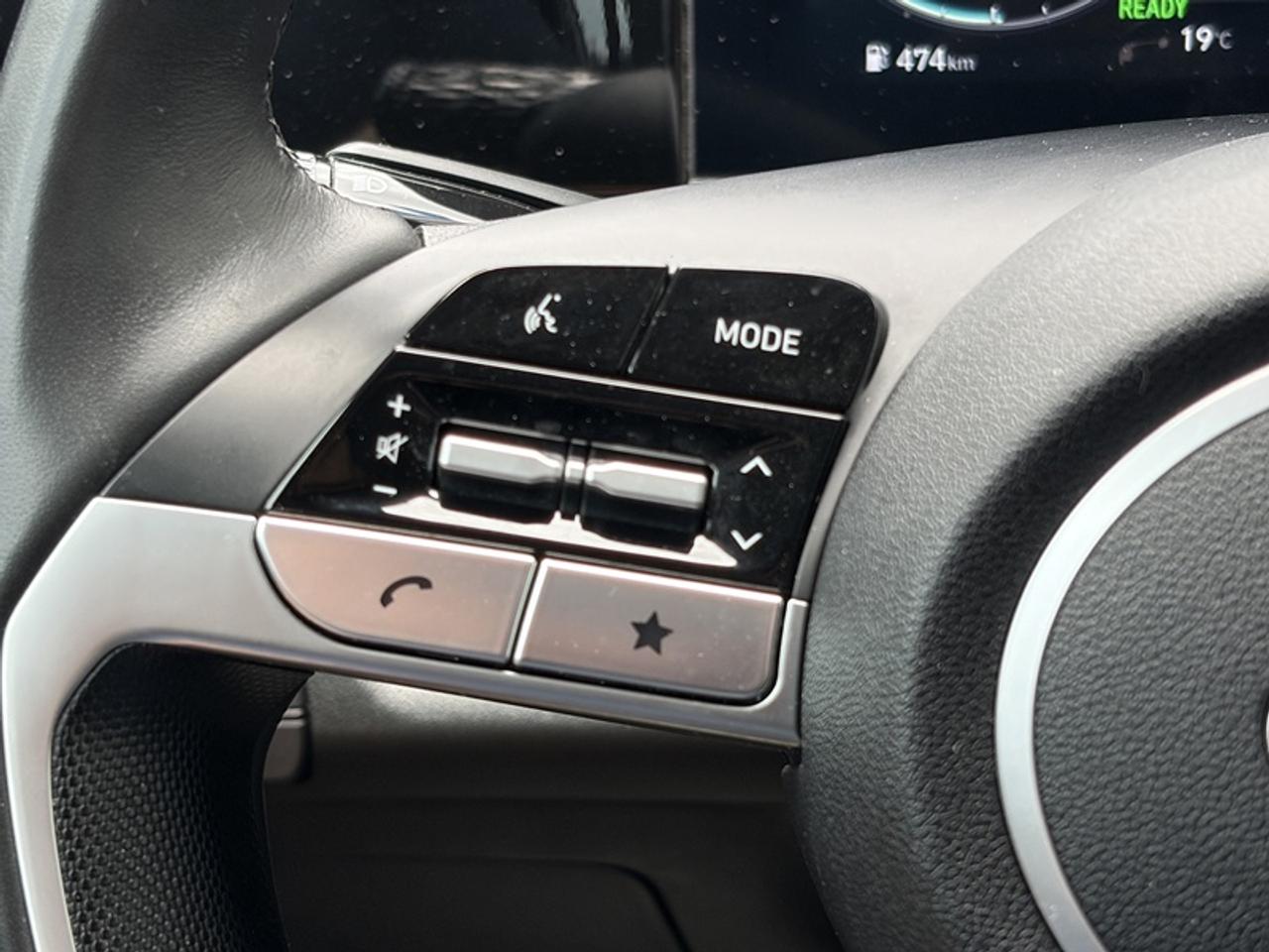 2025 Hyundai Elantra Luxury DCT   Leather   Roof   Navi   Remote Start   Heated Seats Photo
