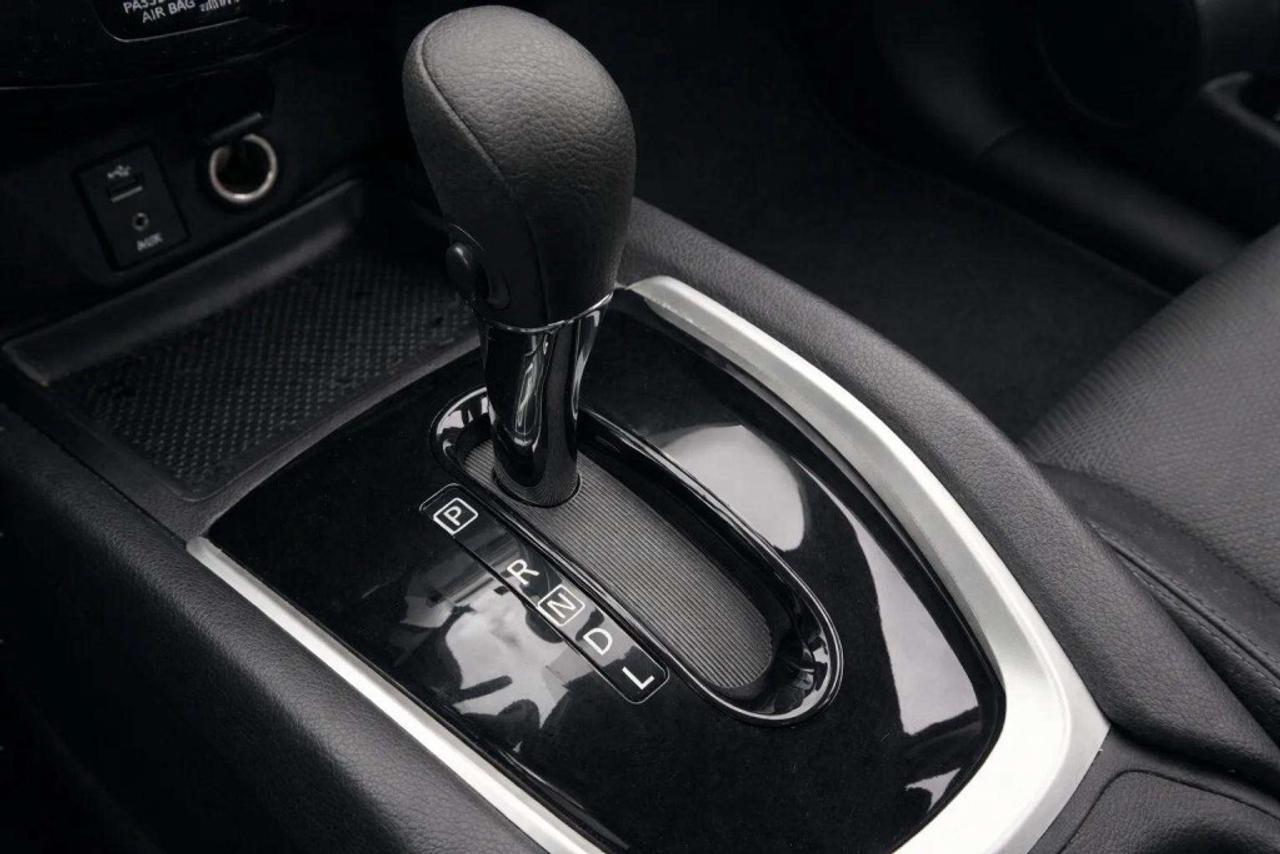 2015 Nissan Rogue S AWD Photo