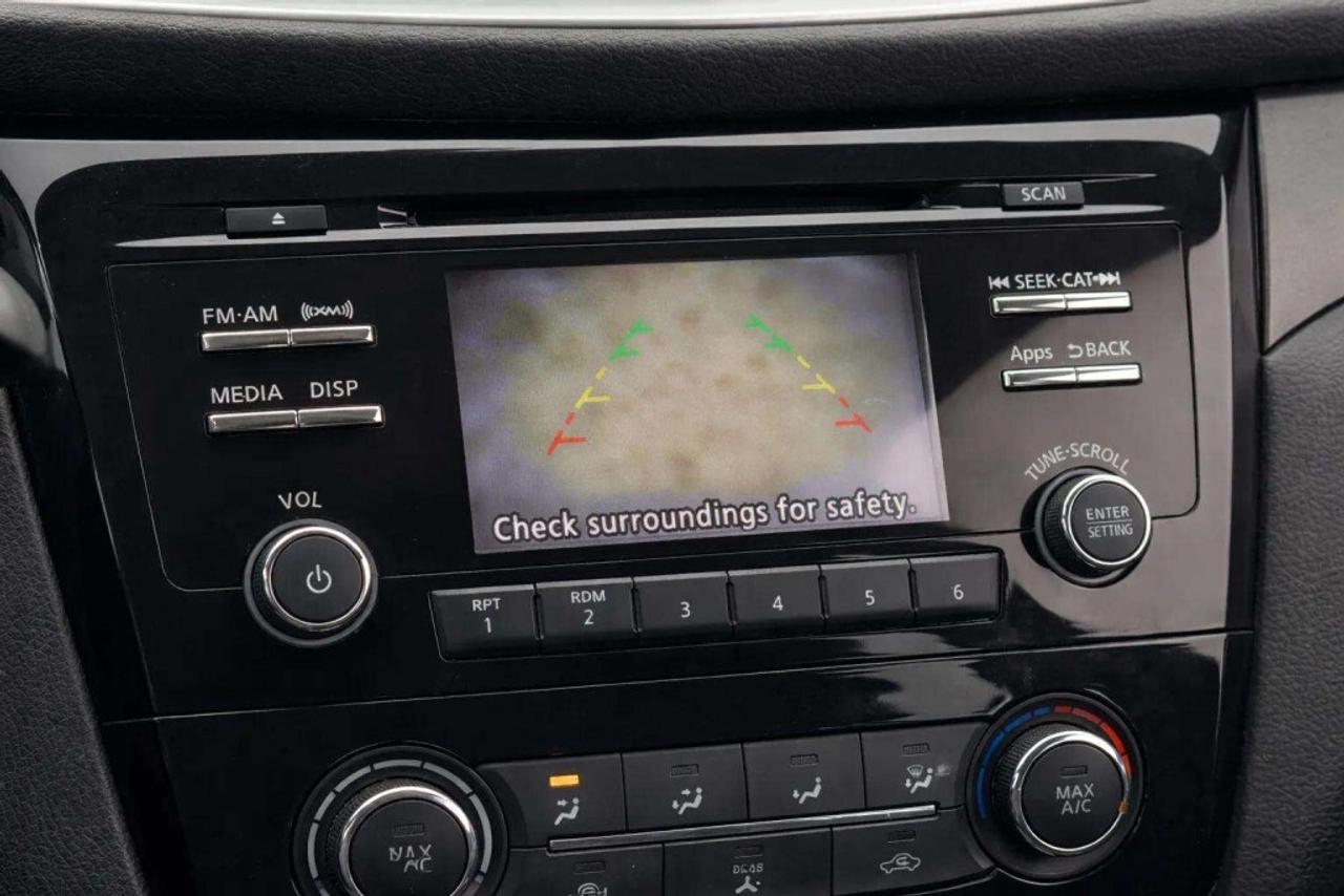 2015 Nissan Rogue S AWD Photo