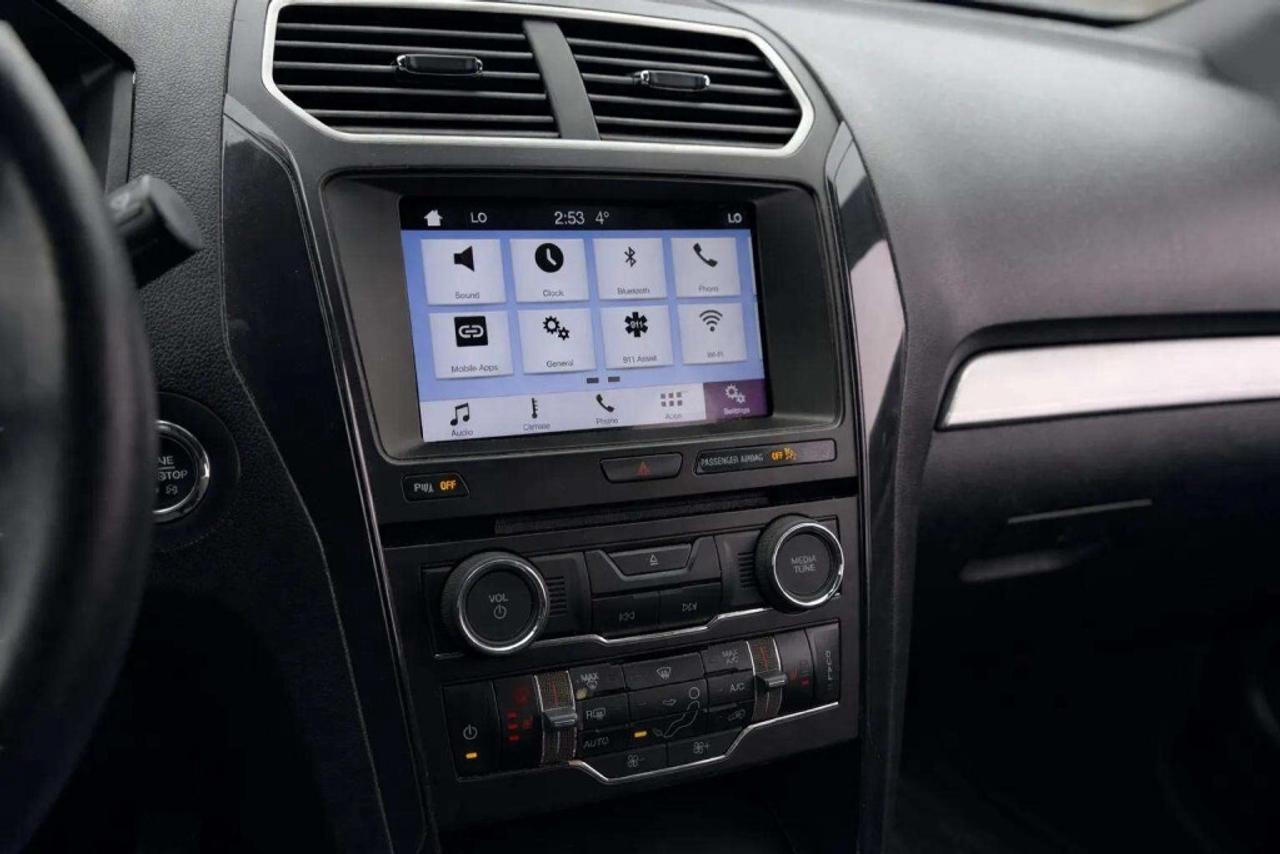 2017 Ford Explorer XLT FWD Photo