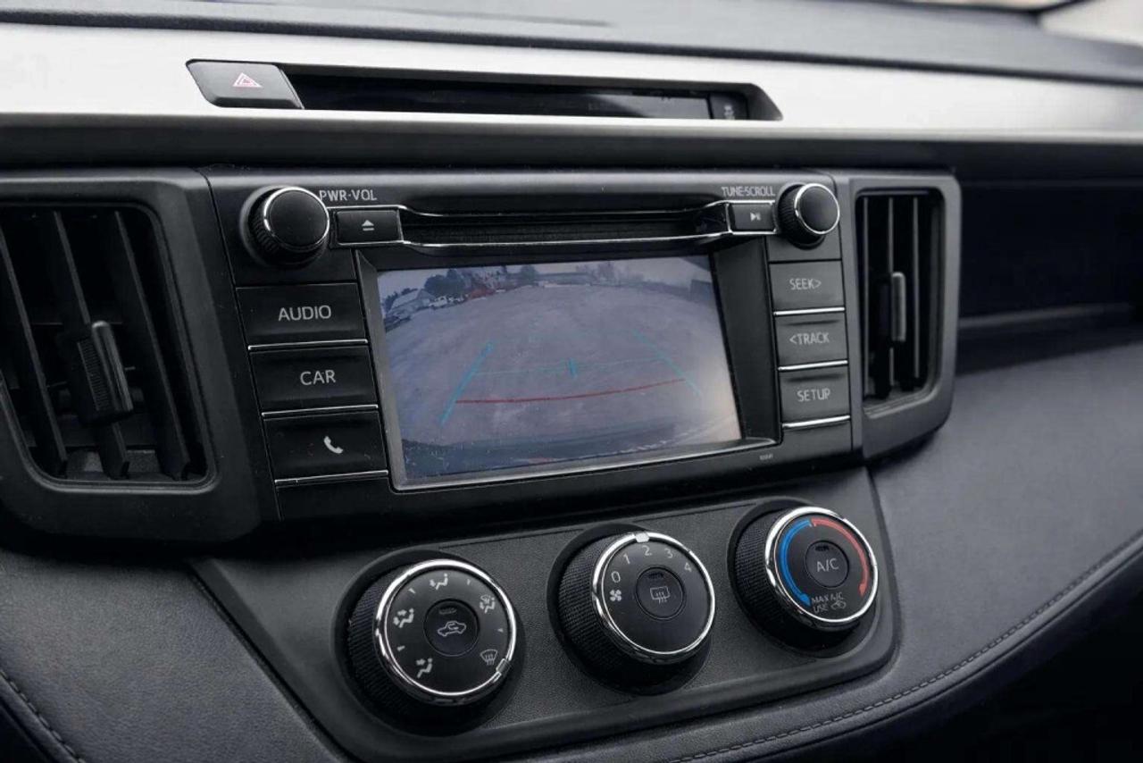 2016 Toyota RAV4 LE  All-wheel Drive Photo