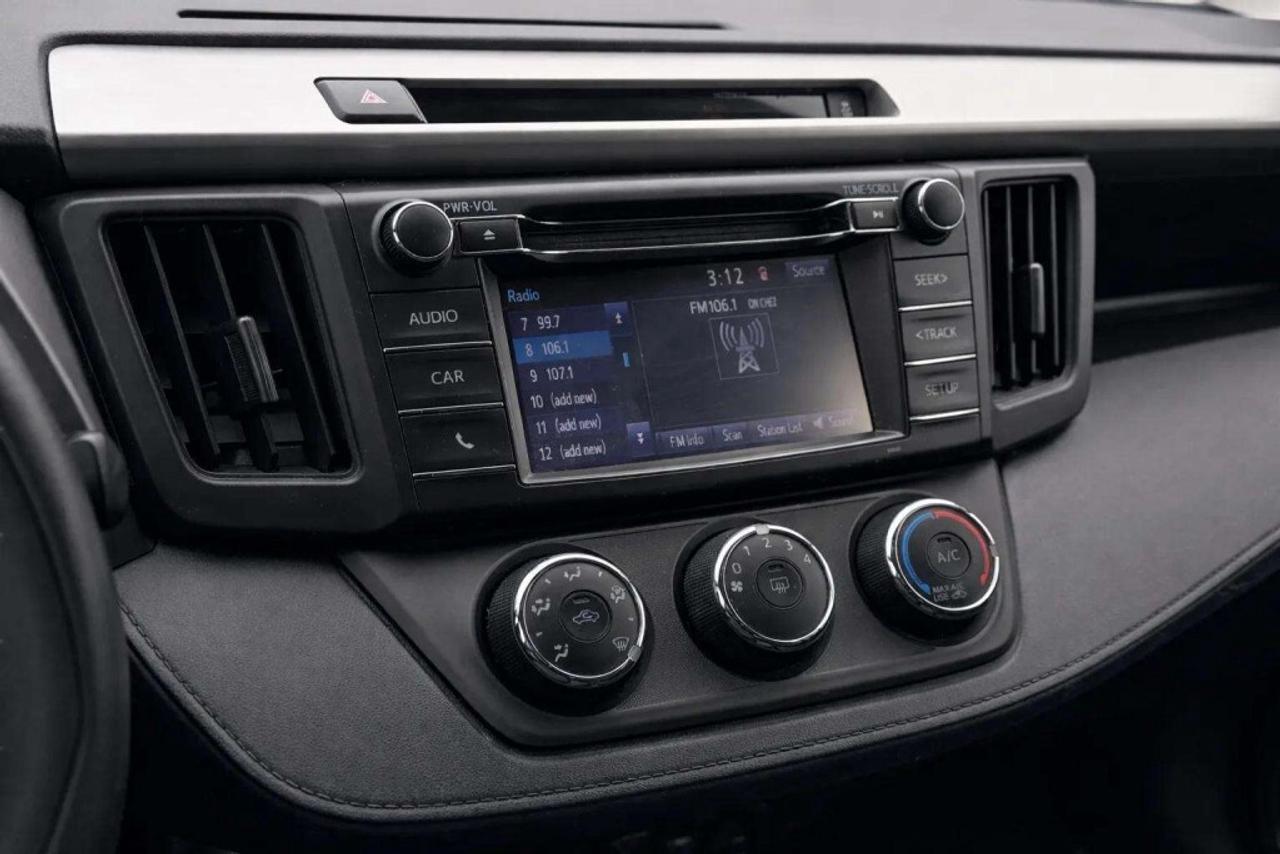 2016 Toyota RAV4 LE  All-wheel Drive Photo