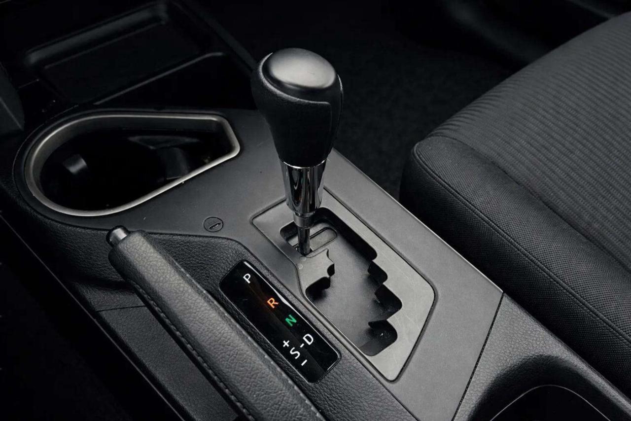 2016 Toyota RAV4 LE  All-wheel Drive Photo