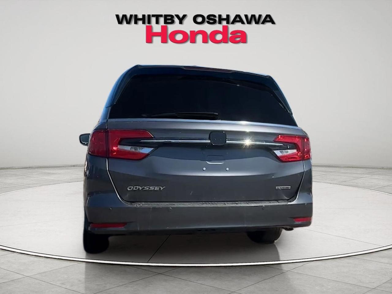 2024 Honda Odyssey Touring Auto Photo