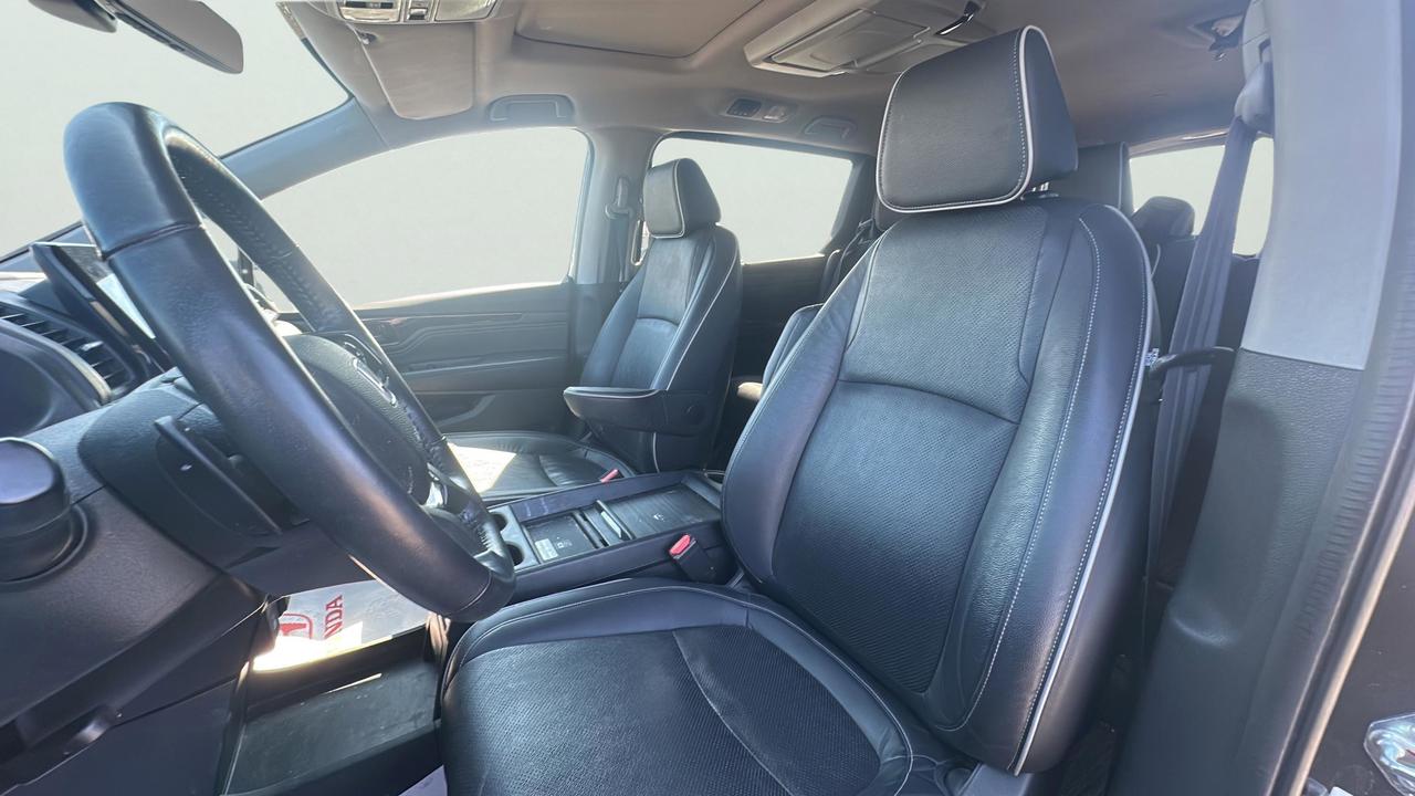 2024 Honda Odyssey Touring Auto Photo