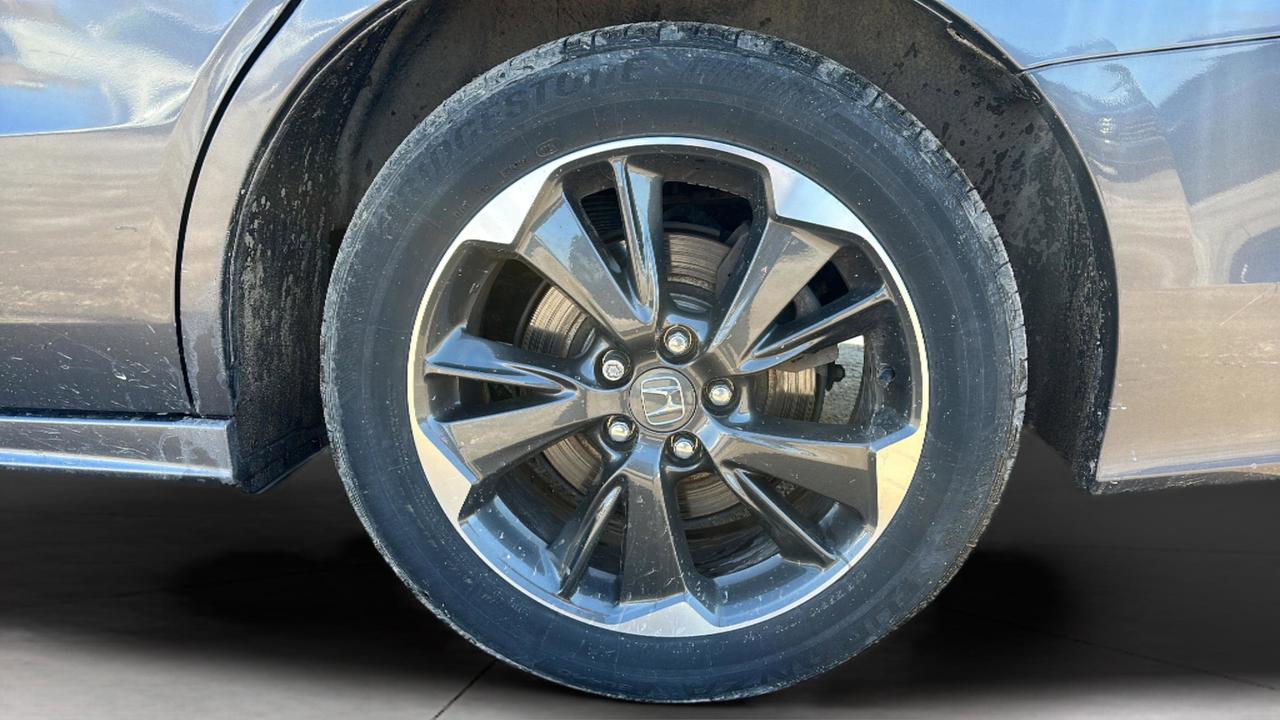 2024 Honda Odyssey Touring Auto Photo