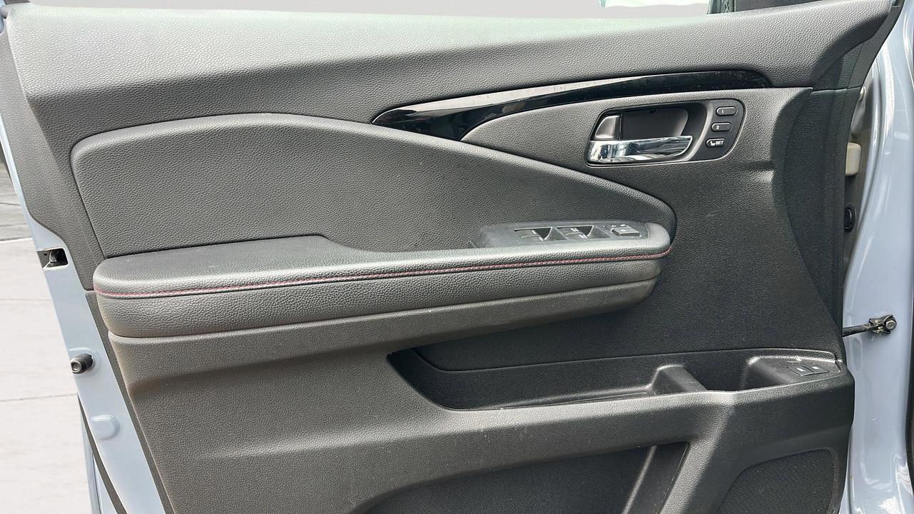 2022 Honda Pilot Black Edition AWD Photo