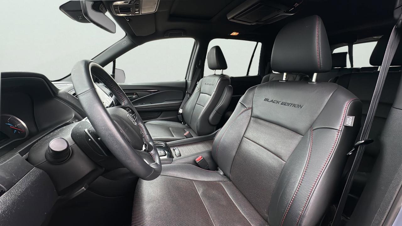 2022 Honda Pilot Black Edition AWD Photo