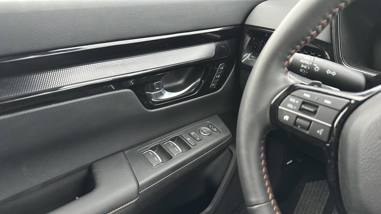 2024 Honda CR-V Hybrid Touring AWD Photo