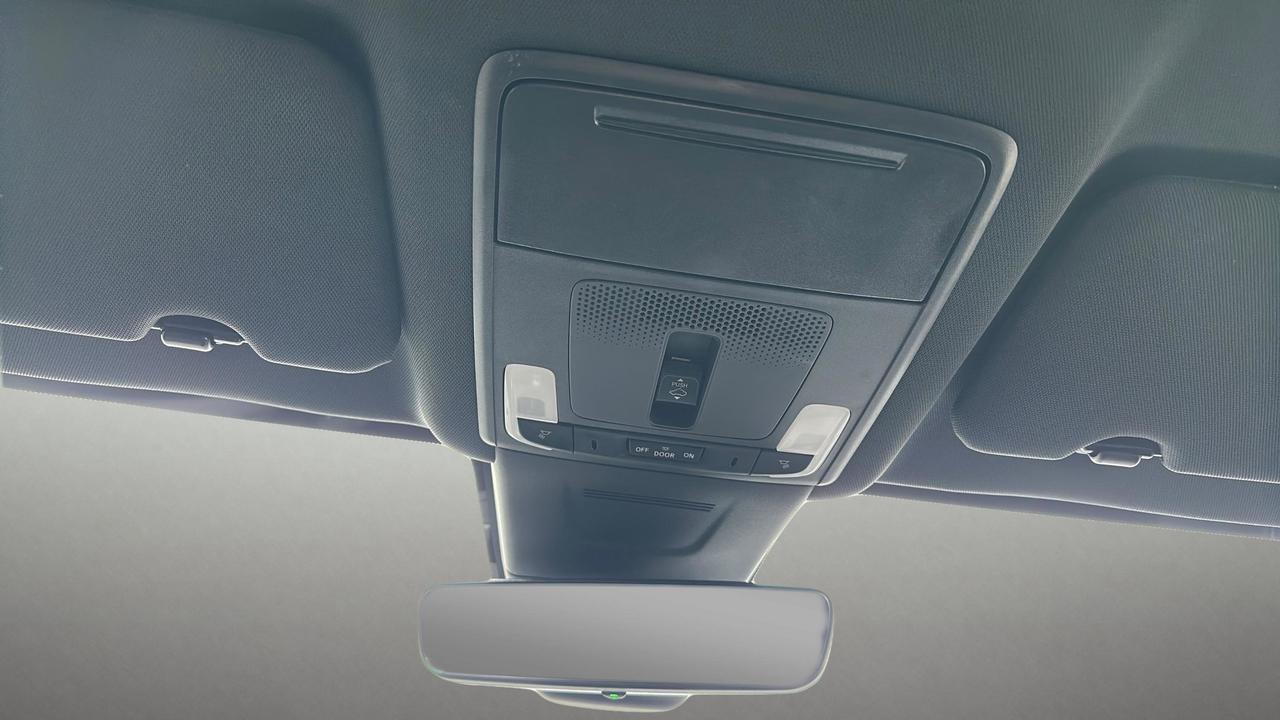 2025 Honda CR-V Hybrid Touring AWD Photo